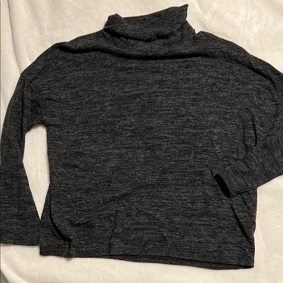 Cozy Charcoal Gray Turtleneck Sweater - Picture 1 of 2